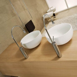 Basin Faucets Modern White Bathroom Faucet Waterfall faucets Single Hole Cold and Hot Water Tap Basin Faucet Mixer Taps
